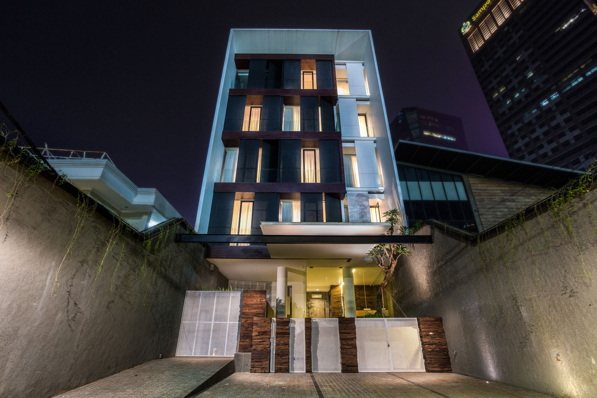 Hotel Upscale